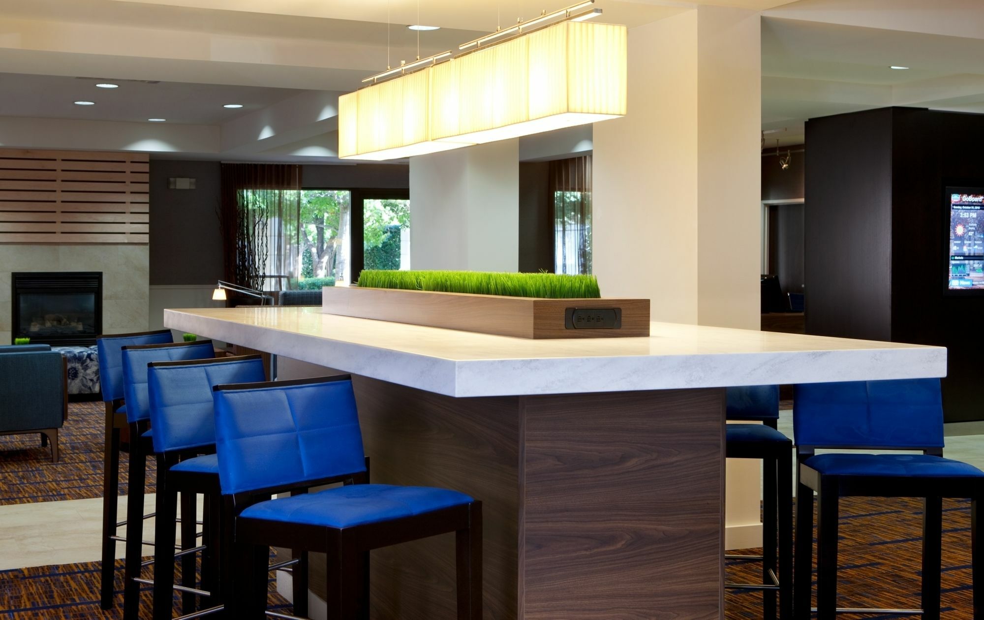 Courtyard Dallas Addison Quorum Drive Exterior photo